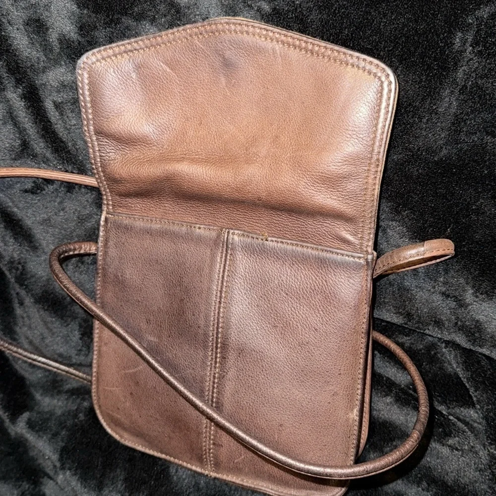 Fossil crossbody bag purse brown 100% Genuine leather.